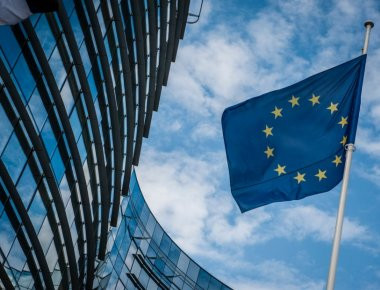 Ευρωπαϊκή Επιτροπή: Σε δημοσιονομική σταθερότητα η Ε.Ε. σε γενικές γραμμές, πλην Ισπανίας και Γαλλίας